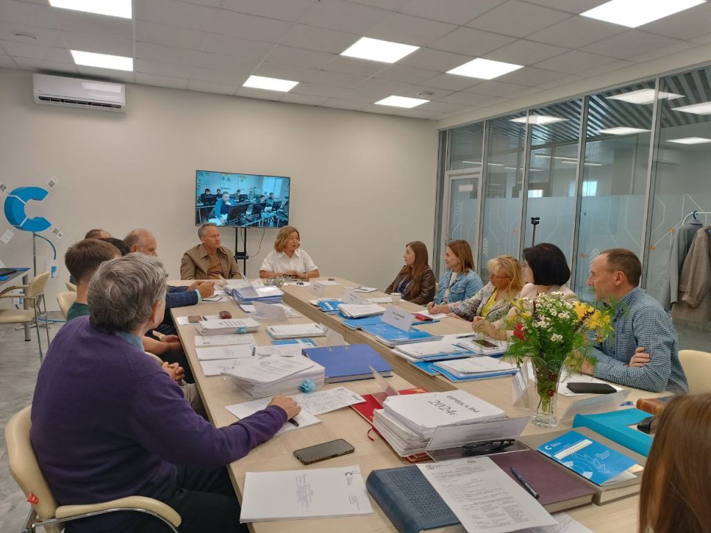 Проверка документов представителями экспертной группы